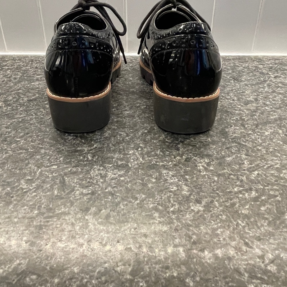 Vionic Black Patent Leather Brogue Flats - Picture 6 of 9